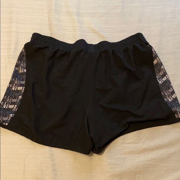 Adidas running shorts - Picture 4 of 5